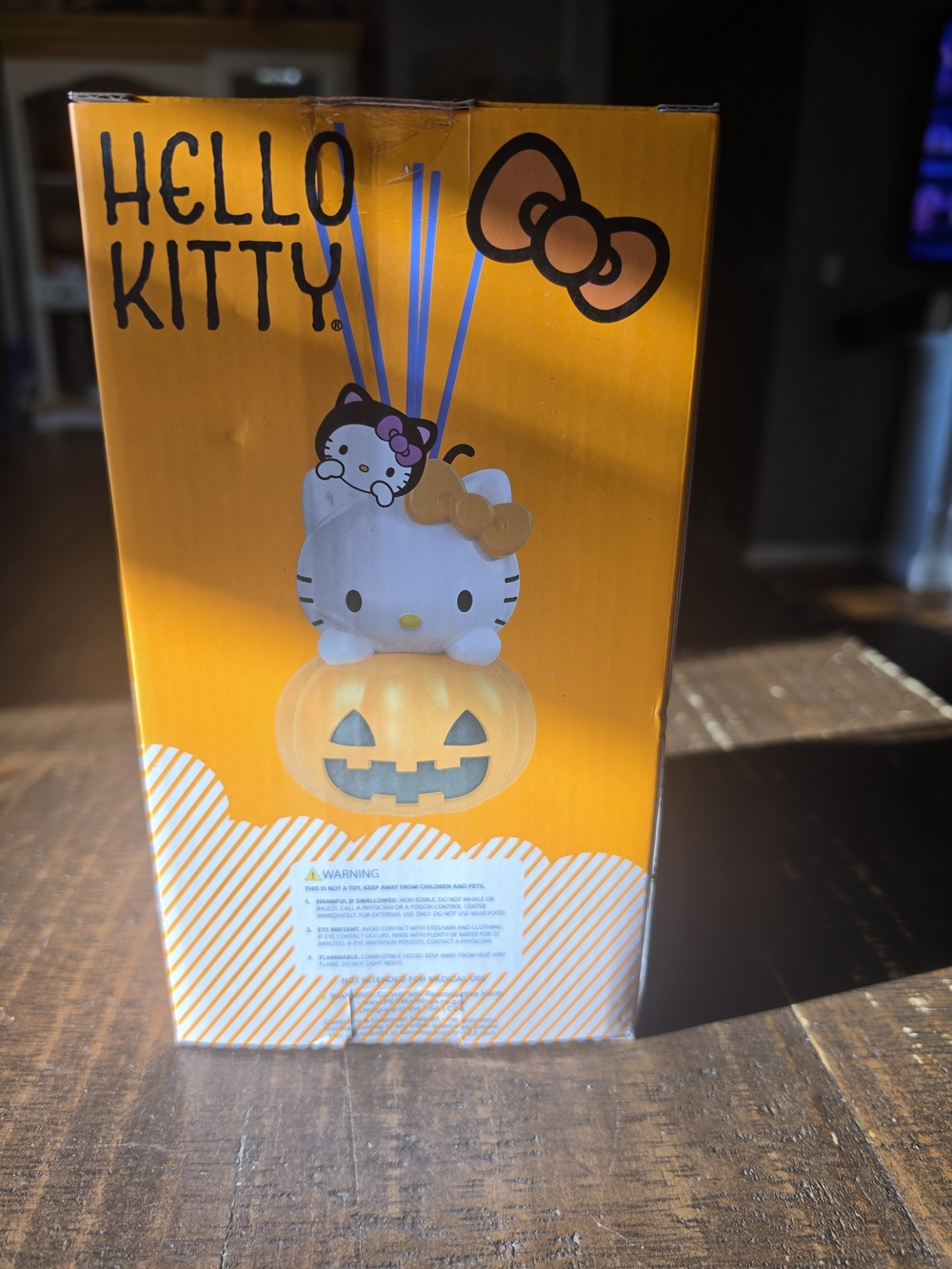 Hello Kitty Ceramic Reed Diffuser - Cinnamon Scent - Picture 3 of 3